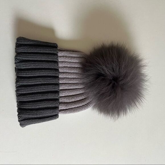 Adrienne Landau Merino Wool Fox Fur Pom Hat OS - Picture 6 of 6